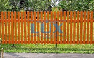 заборы из деревянного штакетника фото № 4
