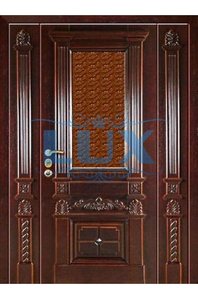 дверь парадная с отделкой массив лиственницы