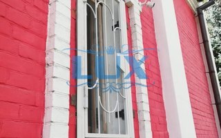 металлическая сварная решетка на окно