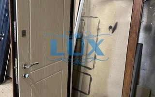 металлическая арочная дверь с двусторонней МДФ отделкой - внутренняя сторона