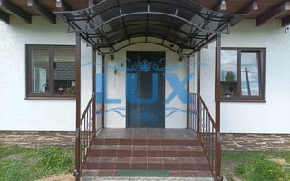 навес над крыльцом с тонированным поликарбонатом